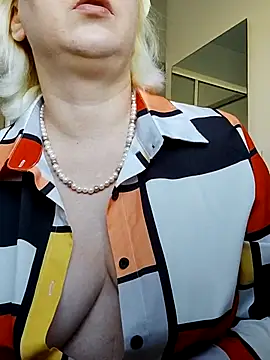 VikaKing online show from 11-22-25, 10:47