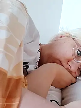 VikaKing online show from 11-23-25, 07:19