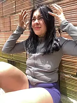 Snapshot of Rouse_07 chatting on 09-25-25, 04:54 Rouse 07 online show from 09-25-25, 04:54