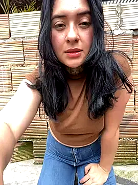 Snapshot of Rouse_07 chatting on 12-02-25, 04:13 Rouse 07 online show from 12-02-25, 04:13