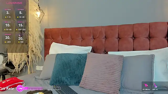 Tania 77  online show from 11-17-25, 12:33