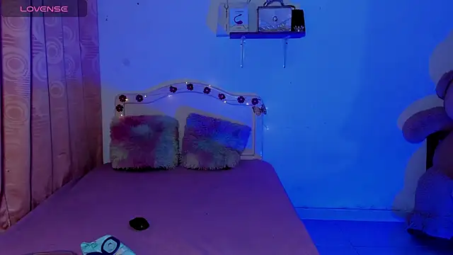 Angel-Caribbean online show from 09-19-25, 02:35