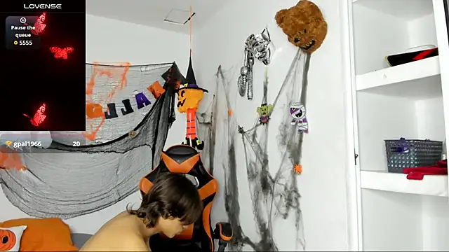 Snapshot of kenshi_roa chatting on 10-18-25, 02:58 kenshi roa online show from 10-18-25, 02:58