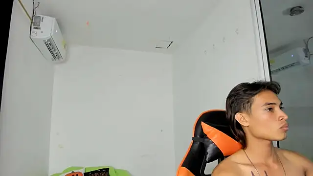 Snapshot of kenshi_roa chatting on 11-25-25, 05:07 kenshi roa online show from 11-25-25, 05:07