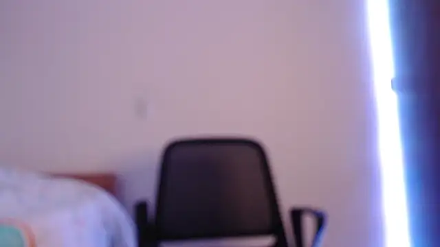 Snapshot of axel_davis_ chatting on 10-05-25, 03:27 axel davis  online show from 10-05-25, 03:27