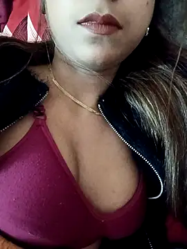 payalsharma95 online show from 12-17-25, 04:24