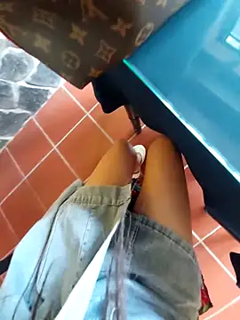 meomeocute online show from 10-23-25, 05:18