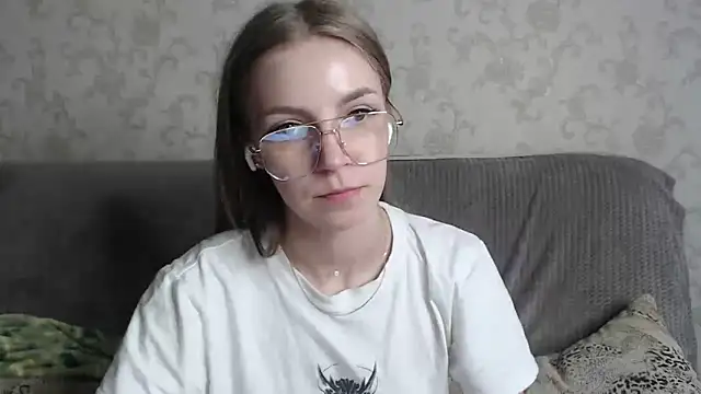 HitGyrl online show from 03-02-26, 05:08