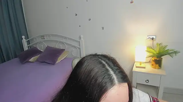 Snapshot of Still_eva chatting on 02-10-26, 04:27 Still eva online show from 02-10-26, 04:27