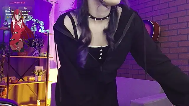 LiliLuna online show from 12-21-25, 12:56