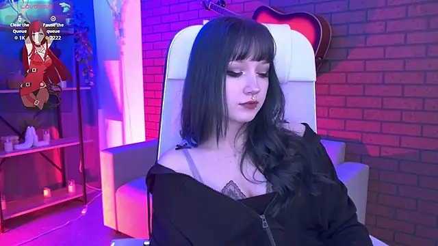 LiliLuna online show from 01-12-26, 04:45