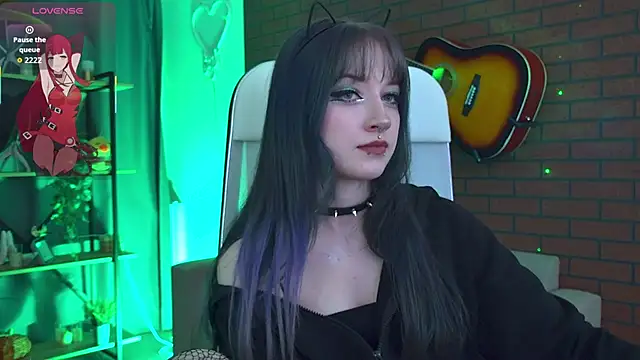 LiliLuna online show from 02-20-26, 03:56