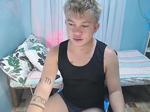 Snapshot of Fuckboii_intown chatting on 10-02-25, 09:38 Fuckboii intown online show from 10-02-25, 09:38