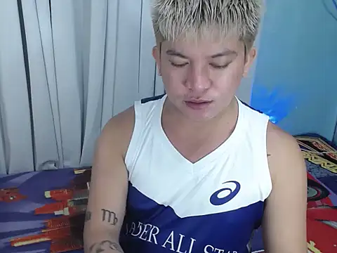 Snapshot of Fuckboii_intown chatting on 11-17-25, 11:38 Fuckboii intown online show from 11-17-25, 11:38