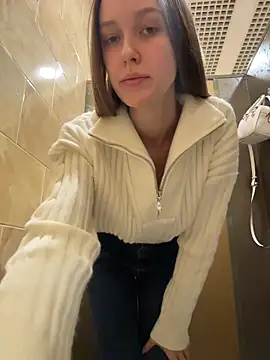 ElliRose online show from 12-22-25, 07:49