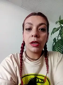  ari gato  online show from 12-15-25, 05:28