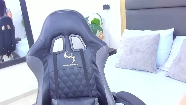 anagil  online show from 12-01-25, 07:19