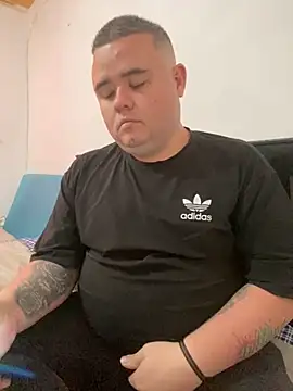 Snapshot of Chimbo-1996 chatting on 09-30-25, 08:58 Chimbo-1996 online show from 09-30-25, 08:58