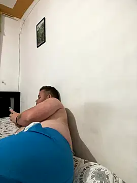 Snapshot of Chimbo-1996 chatting on 11-30-25, 01:31 Chimbo-1996 online show from 11-30-25, 01:31