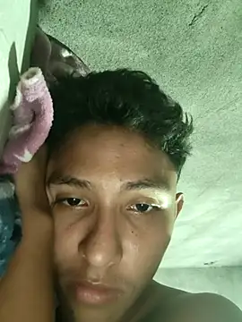 Snapshot of MattBroddy chatting on 10-15-25, 06:19 MattBroddy online show from 10-15-25, 06:19