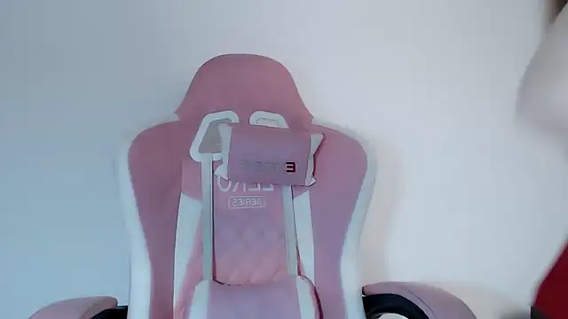 Snapshot of Cam-Ly chatting on 10-05-25, 02:37 Cam-Ly online show from 10-05-25, 02:37