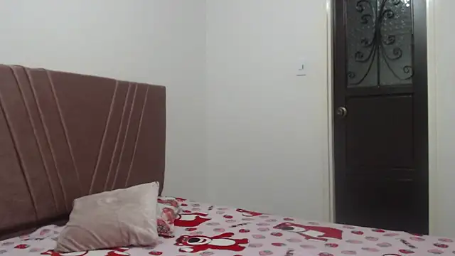 nathaly jones  online show from 11-24-25, 11:54