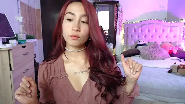 Snapshot of evali16 chatting on 11-21-25, 08:40 evali16 online show from 11-21-25, 08:40