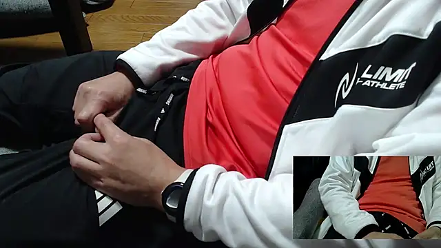 Snapshot of Yasu2000 chatting on 12-04-25, 01:59 Yasu2000 online show from 12-04-25, 01:59