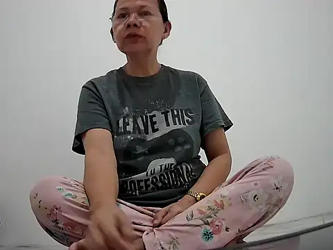 Hotzoey16 online show from 03-09-26, 10:03