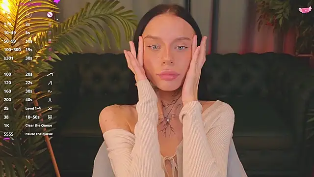 livia starwars online show from 11-15-25, 10:04