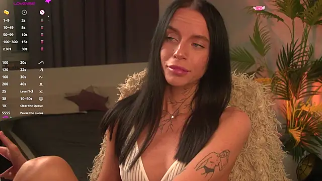 livia starwars online show from 11-23-25, 10:09