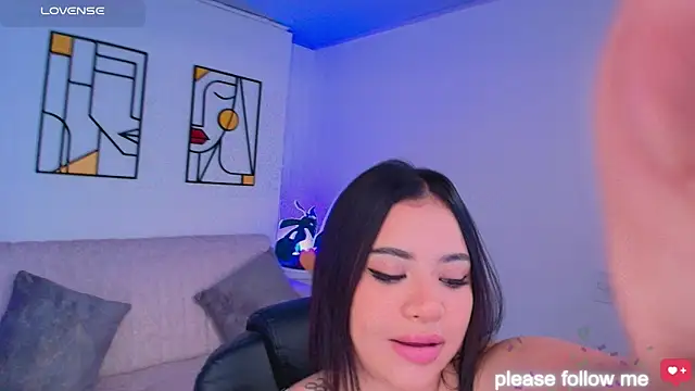 Snapshot of nicemiiaa7_ chatting on 02-19-26, 09:33 nicemiiaa7 online show from 02-19-26, 09:33