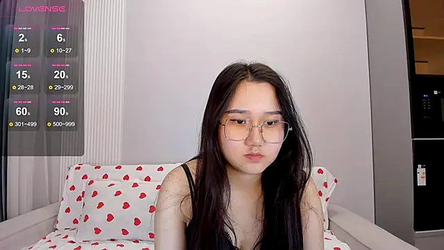 Snapshot of yoon_shin chatting on 11-15-25, 04:32 yoon shin online show from 11-15-25, 04:32