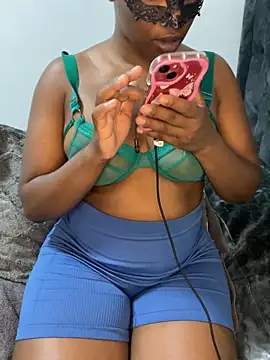 wellbuiltDiosa online show from 10-08-25, 04:26