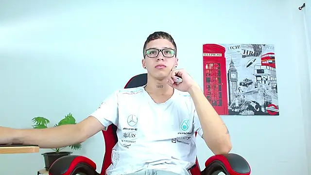 Cumandres18 online show from 09-10-25, 01:55