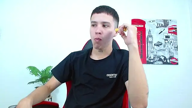 Cumandres18 online show from 11-12-25, 02:06