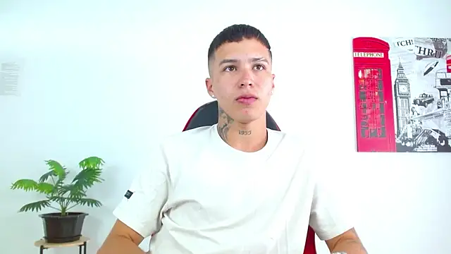 Cumandres18 online show from 03-25-26, 02:34