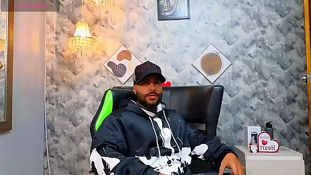 Apolo rousse1 online show from 02-28-26, 11:17