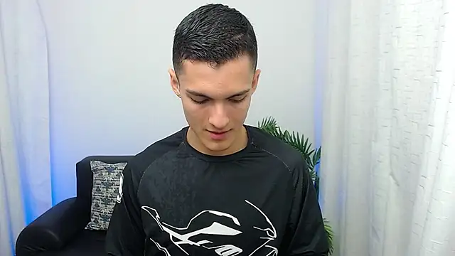 Matiius18 online show from 11-08-25, 02:17