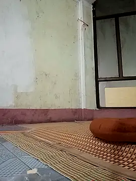 Snapshot of Kim-Anhh chatting on 10-17-25, 01:53 Kim-Anhh online show from 10-17-25, 01:53