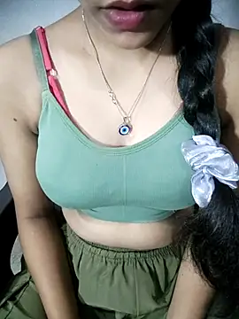 Snapshot of Nikita-Singh88 chatting on 10-05-25, 05:17 Nikita-Singh88 online show from 10-05-25, 05:17