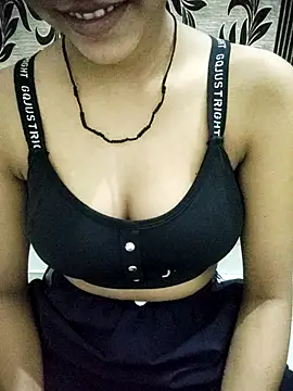Snapshot of Nikita-Singh88 chatting on 10-15-25, 03:23 Nikita-Singh88 online show from 10-15-25, 03:23