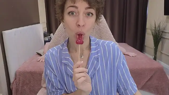 Snapshot of daniellia_ chatting on 09-22-25, 07:54 daniellia online show from 09-22-25, 07:54
