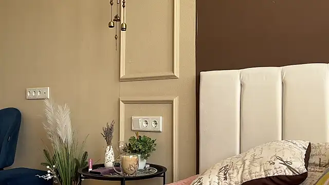 daniellia  online show from 03-01-26, 09:33