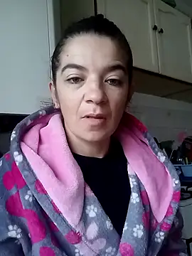 alinaalinutzq online show from 11-23-25, 06:02