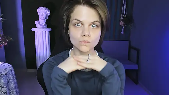 EllieMurler online show from 10-17-25, 09:12