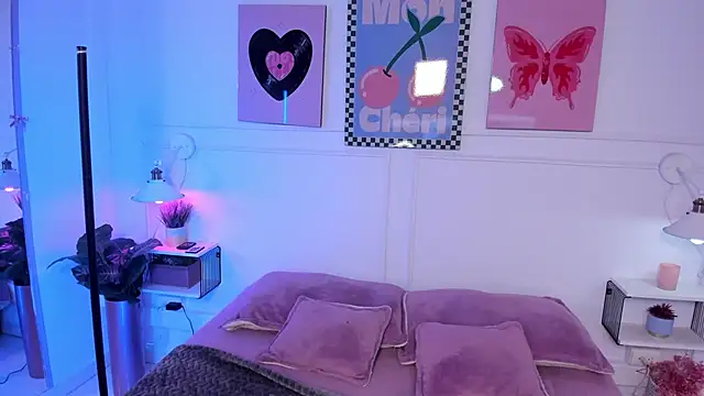 Zoe Lynch  online show from 02-16-26, 11:39