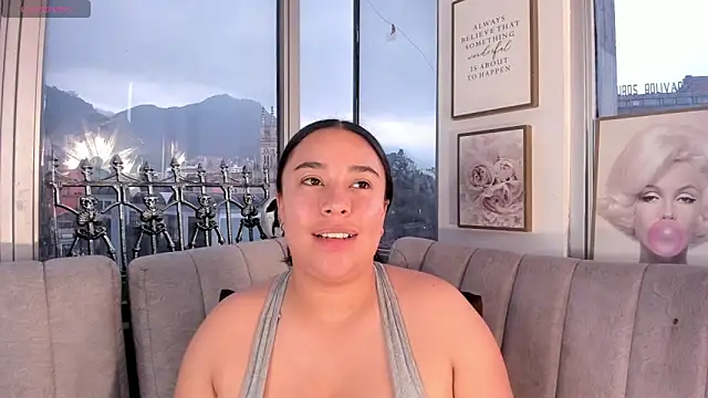 Snapshot of Zoey_thompson chatting on 10-17-25, 07:27 Zoey thompson online show from 10-17-25, 07:27