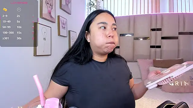 Zoey thompson online show from 02-06-26, 01:36