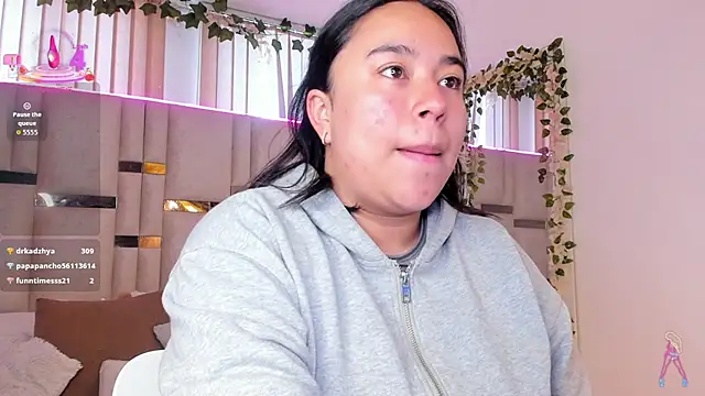 Zoey thompson online show from 02-16-26, 08:49